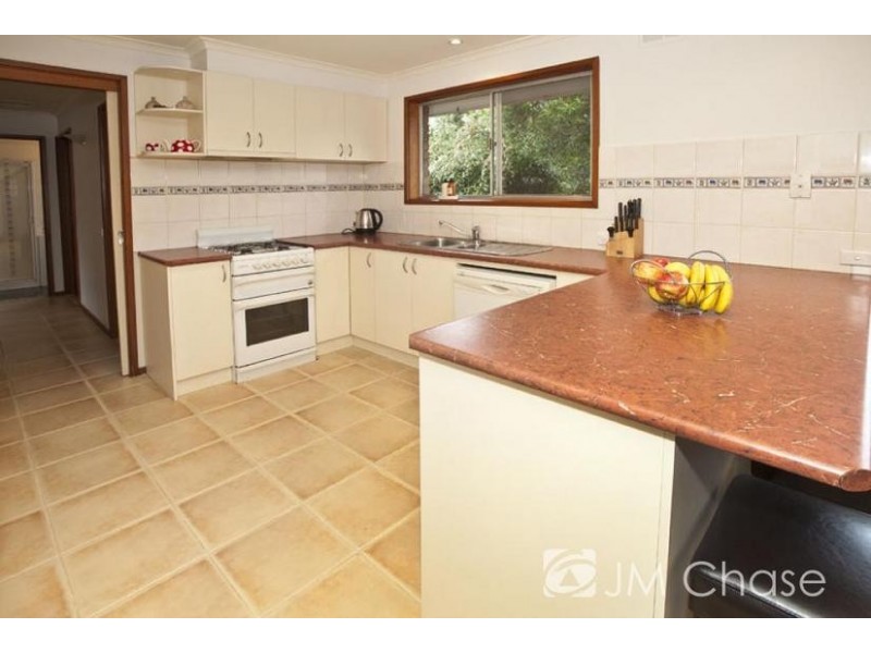 39 Brentwood Drive, Wantirna VIC 3152