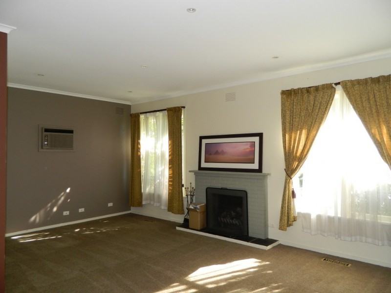 52 Parkmore Road, Forest Hill VIC 3131