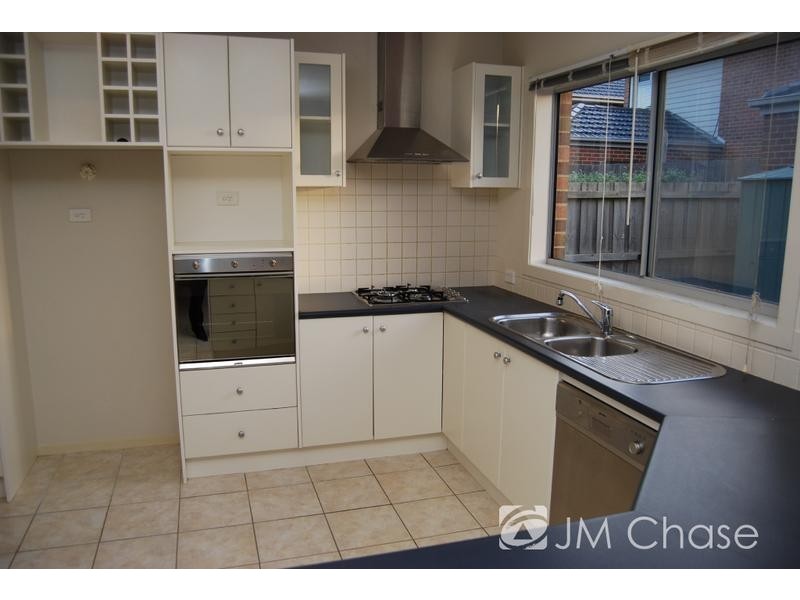 218 Mahoneys Road, Burwood East VIC 3151