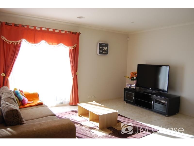 218 Mahoneys Road, Burwood East VIC 3151