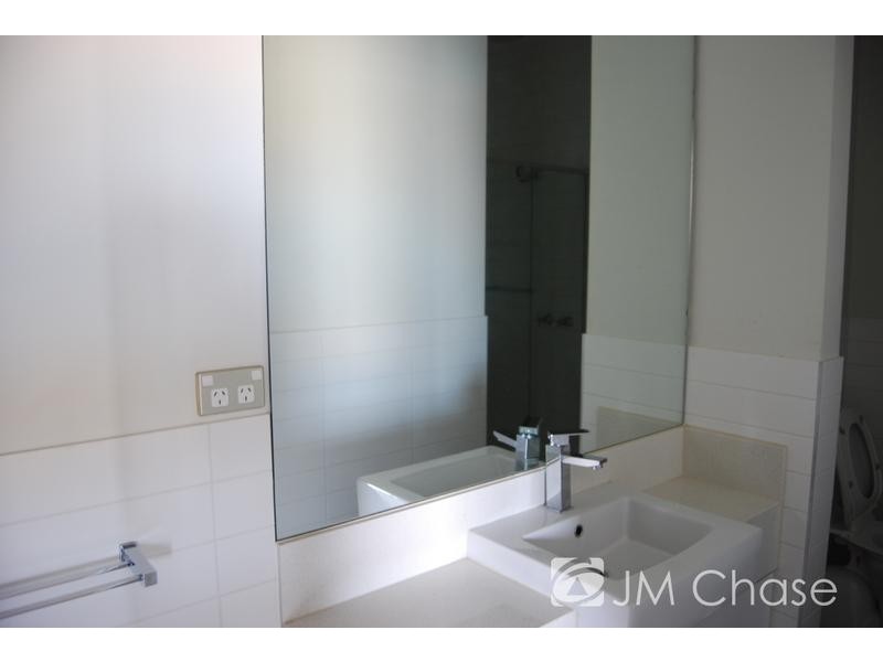 8/45 Railway Avenue, Huntingdale VIC 3166