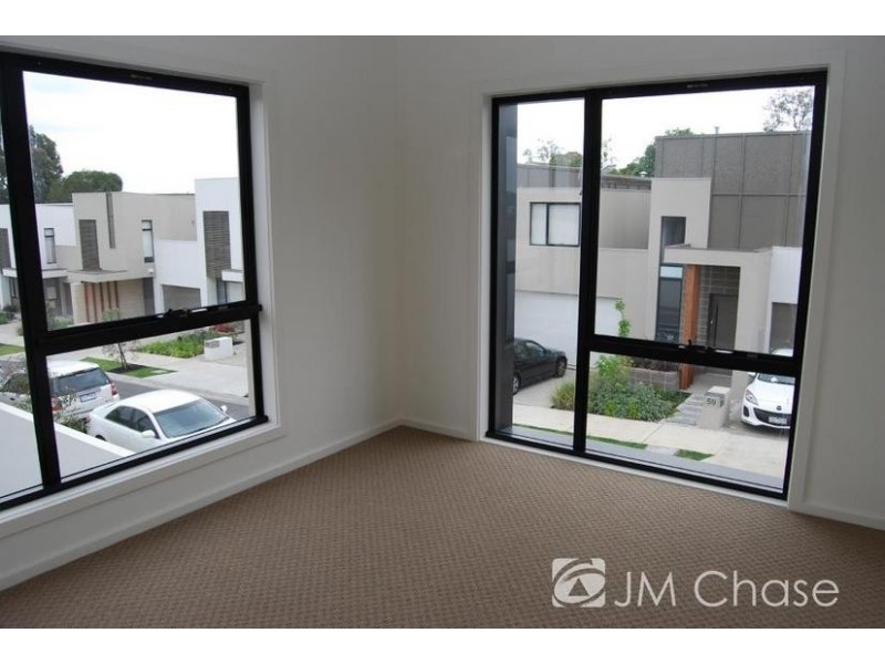 30 Burn Nar Look Drive, Burwood VIC 3125