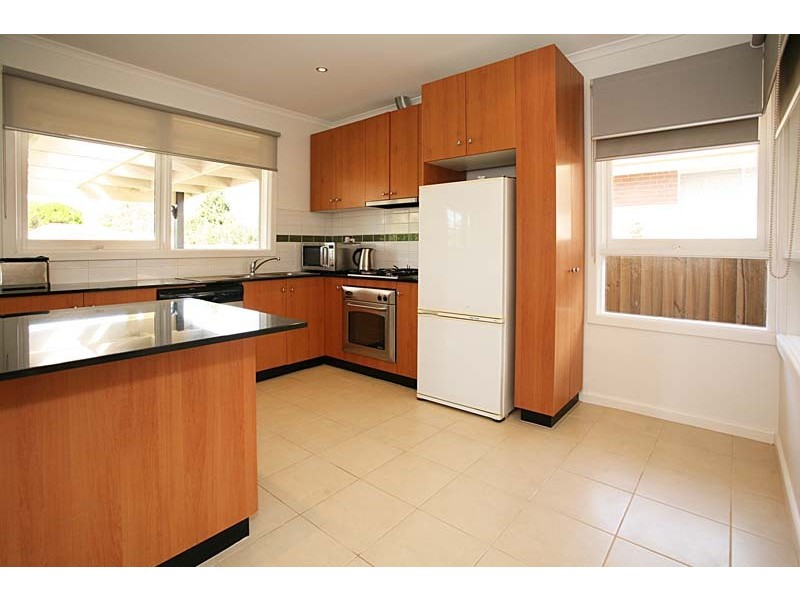 18 Aldinga Street, Blackburn South VIC 3130