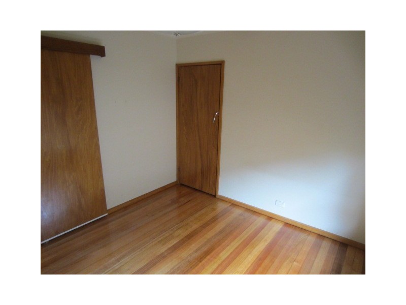 16 Mill Ave, Forest Hill VIC 3131