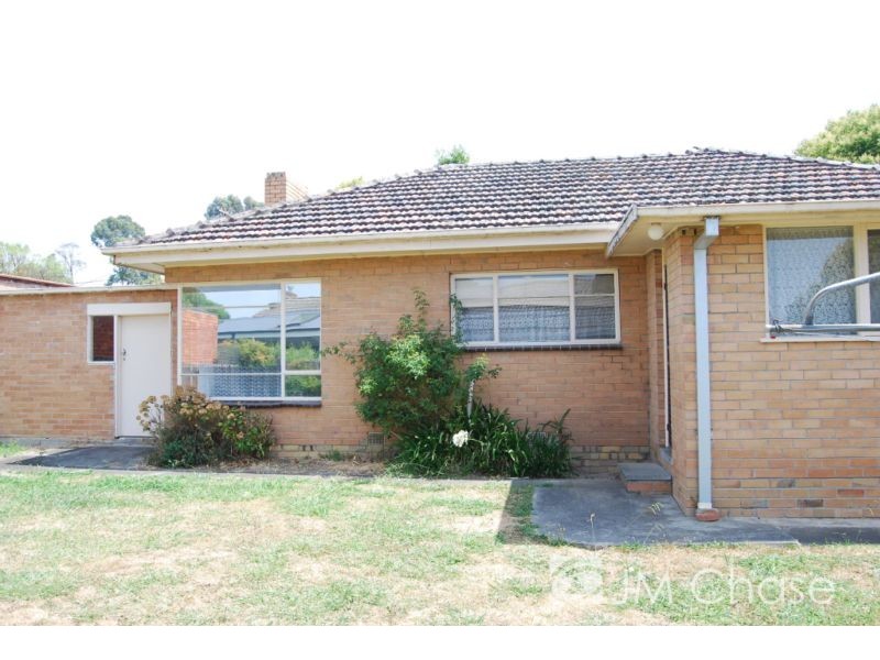 16 Mill Ave, Forest Hill VIC 3131