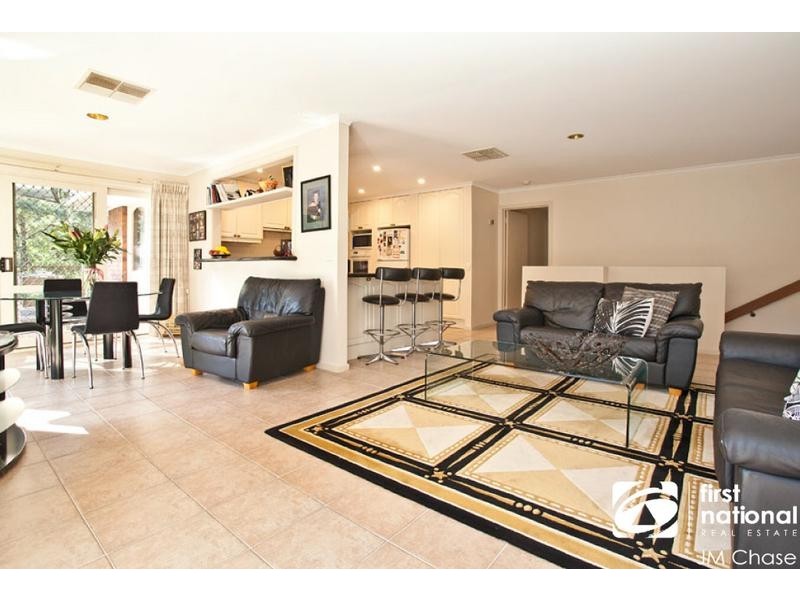 15 Bellbird Crescent, Vermont VIC 3133