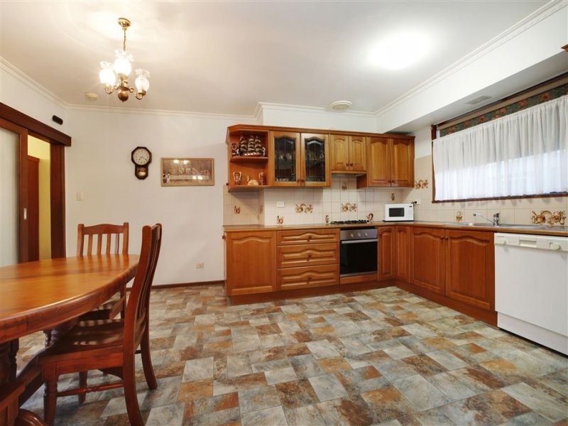 281 Mahoneys Road, Forest Hill VIC 3131