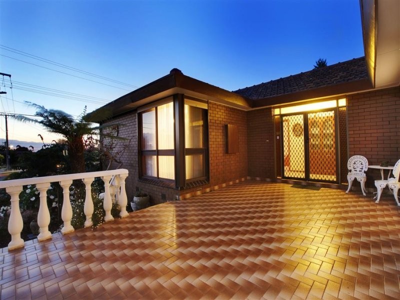 281 Mahoneys Road, Forest Hill VIC 3131