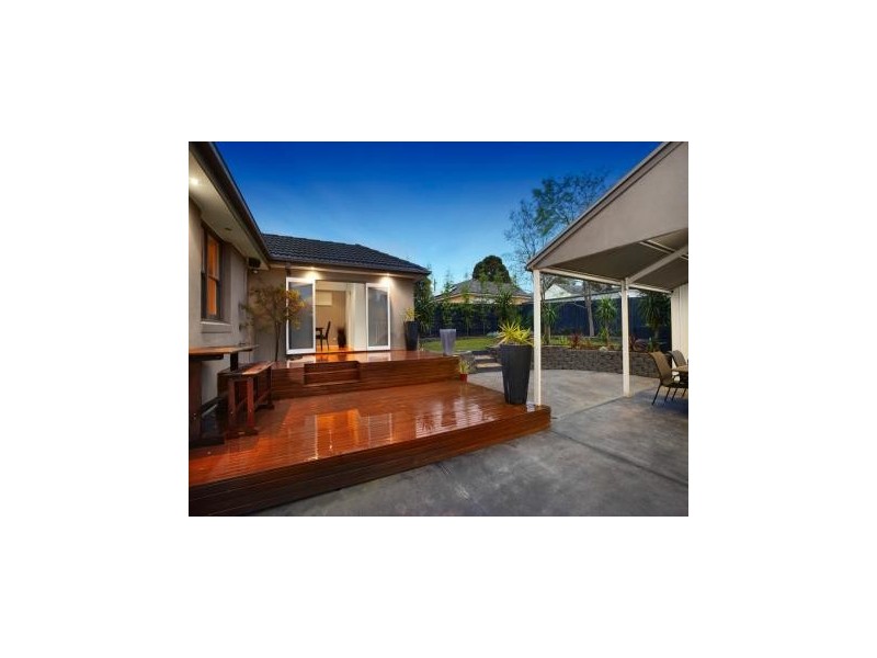 10 Parkmore Road, Forest Hill VIC 3131