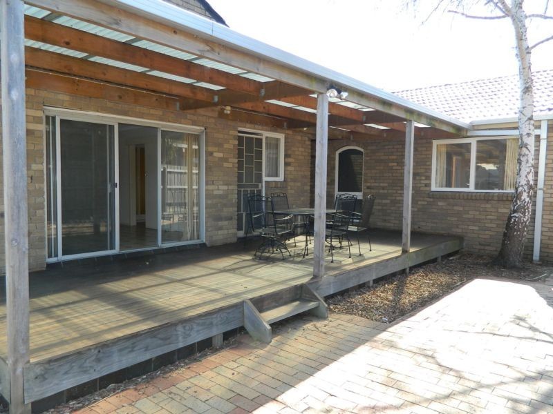 4 Holly Green Drive, Wheelers Hill VIC 3150