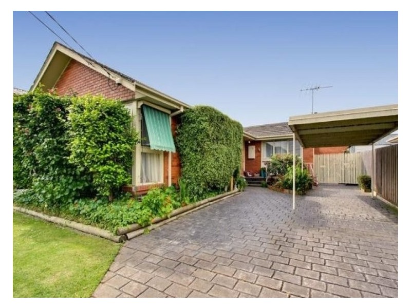 5 Edgewood Avenue, Burwood East VIC 3151