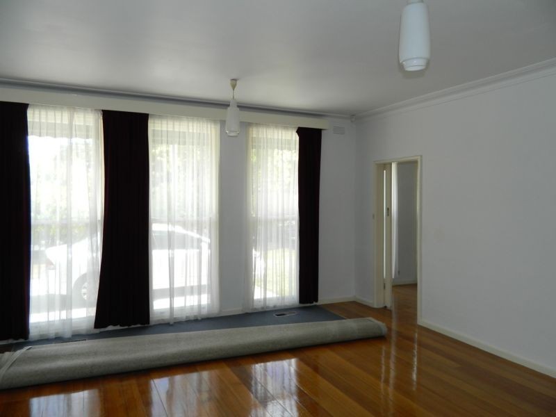 136 Blackburn Road, Glen Waverley VIC 3150