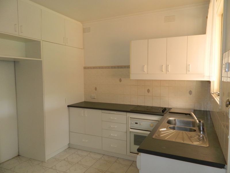 136 Blackburn Road, Glen Waverley VIC 3150