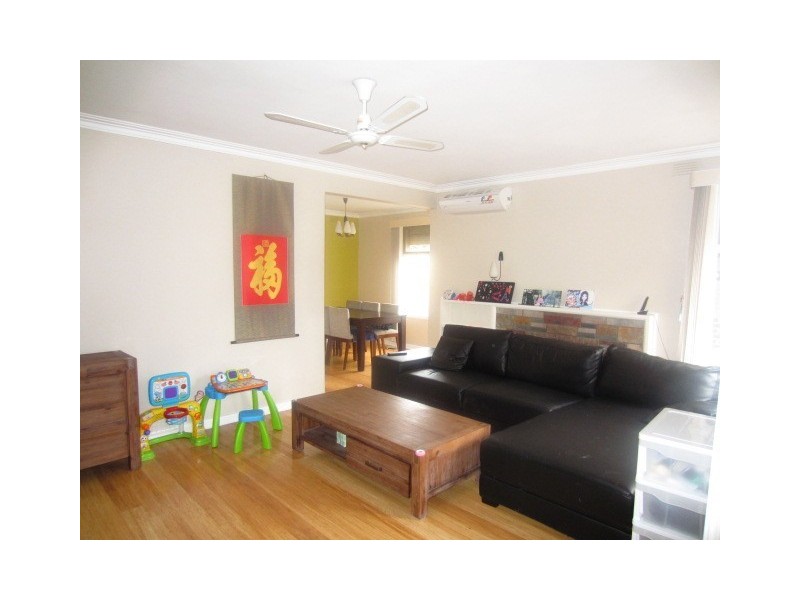 54 Old Lilydale Road, Ringwood East VIC 3135