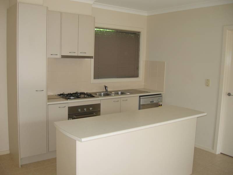 4/65 Potts Road, Langwarrin VIC 3910