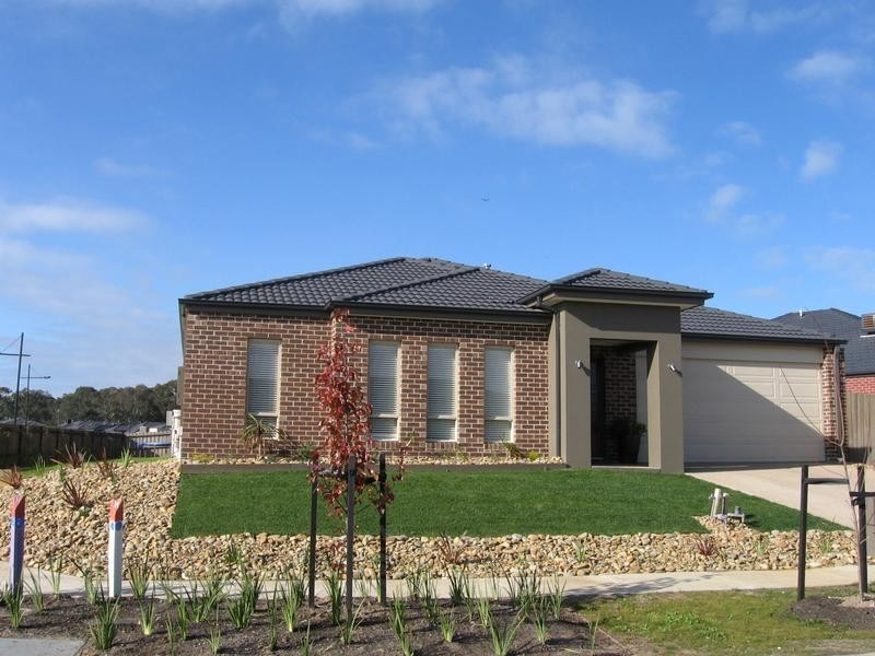 102 Sandarra Boulevard, Sandhurst VIC 3977