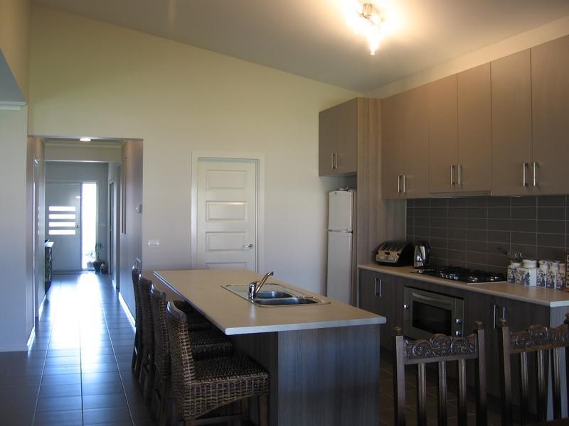 102 Sandarra Boulevard, Sandhurst VIC 3977