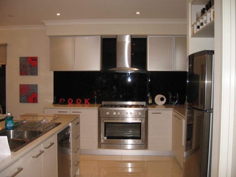 16 Tarcoola Way, Sandhurst VIC 3977