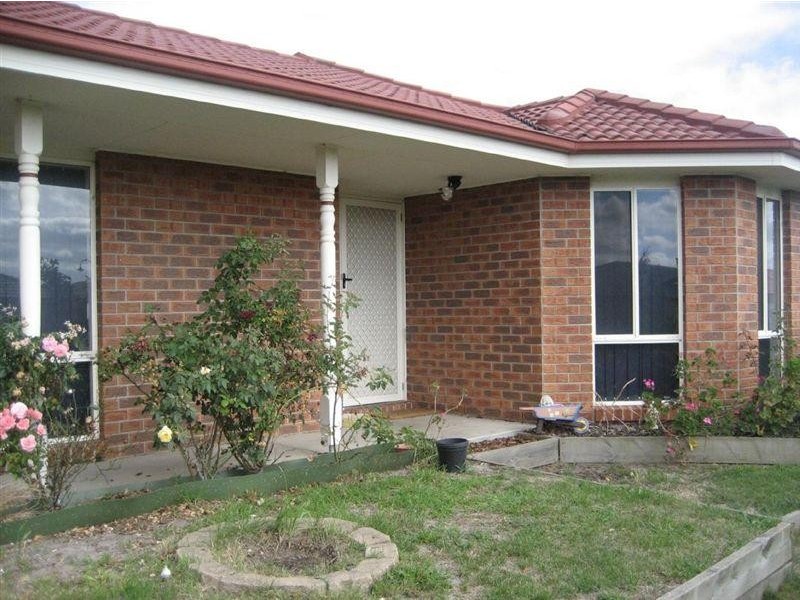 2 Melanie Blair Place, Skye VIC 3977