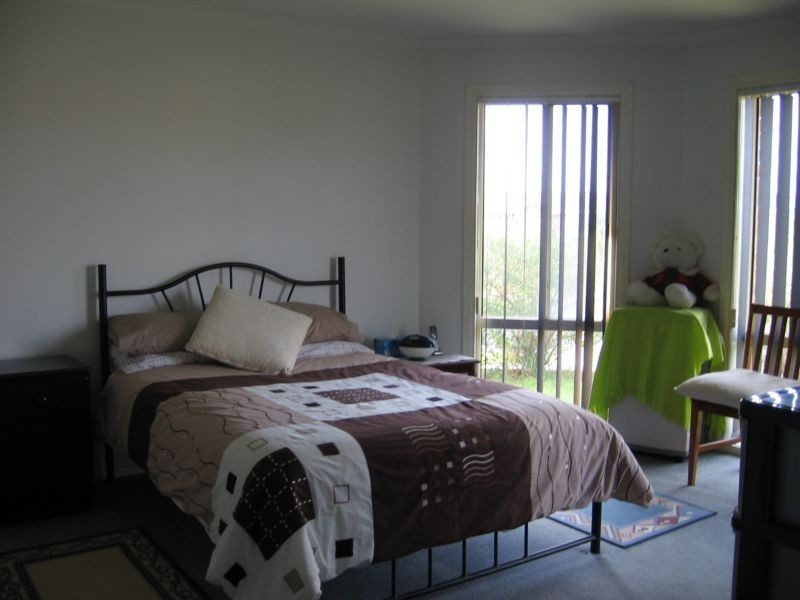2 Melanie Blair Place, Skye VIC 3977