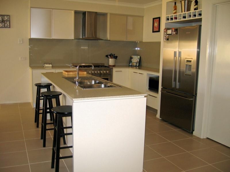6 Hyperno Way, Sandhurst VIC 3977