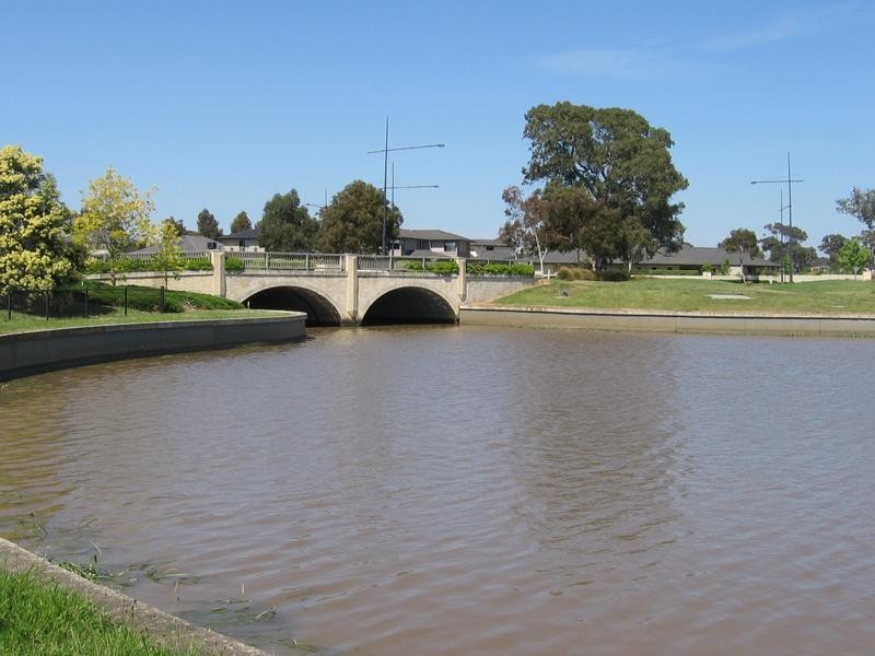 5 Bluewater Drive, Sandhurst VIC 3977