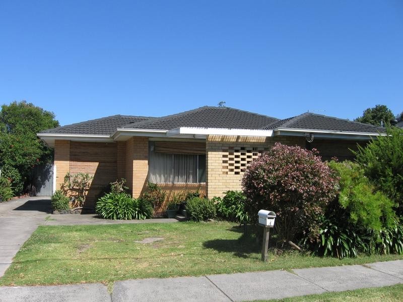 4 Wicklow Street, Seaford VIC 3198