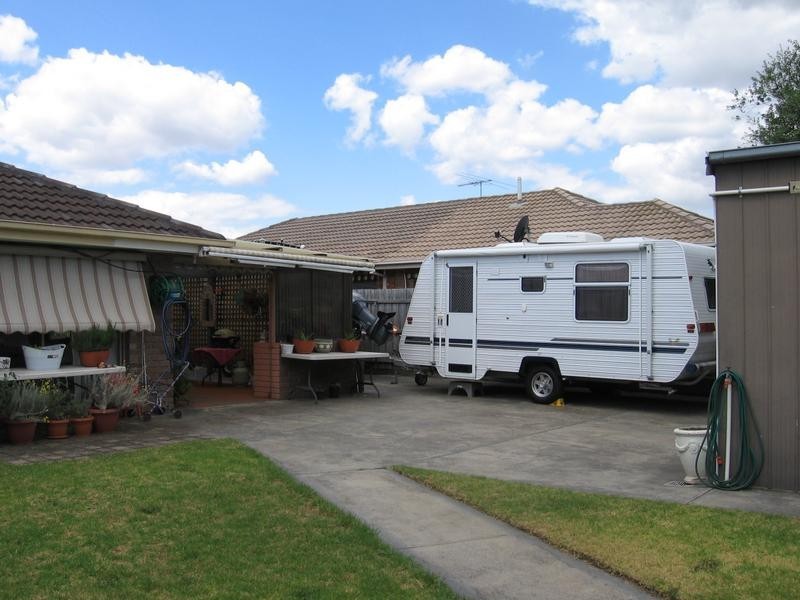 22 Luscombe Avenue, Carrum Downs VIC 3201