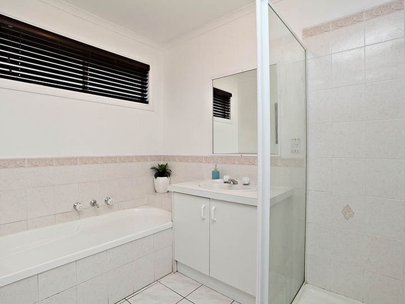 28 Chapman Street, Carrum Downs VIC 3201