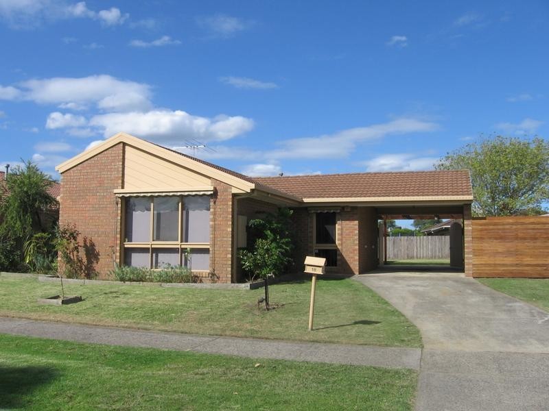 18 Josephine Avenue, Cranbourne North VIC 3977