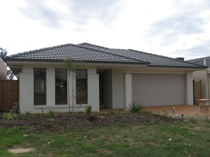 20/2 Barton Drive, Sandhurst VIC 3977