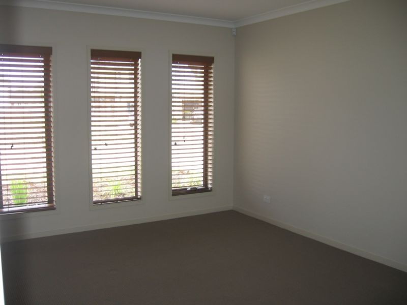 20/2 Barton Drive, Sandhurst VIC 3977