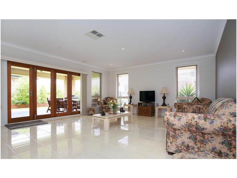 31 Lakeside Drive, Sandhurst VIC 3977