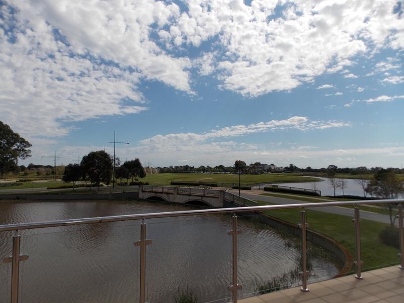 2 Quarterdeck Road, Sandhurst VIC 3977