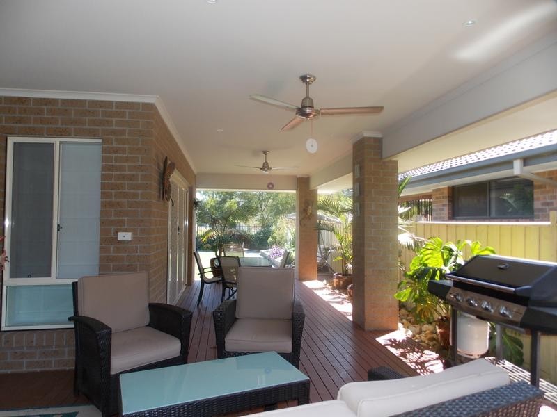 36 Niblick Circuit, Sandhurst VIC 3977