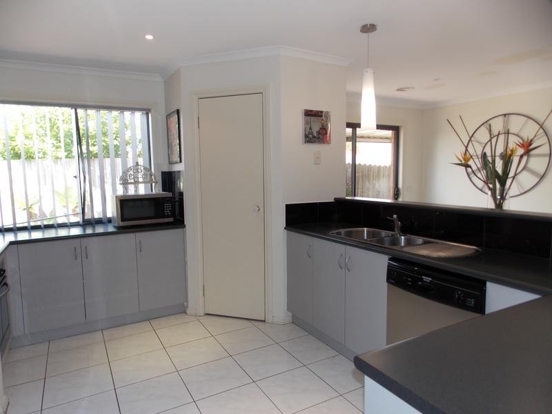 48 Manchester Drive, Skye VIC 3977