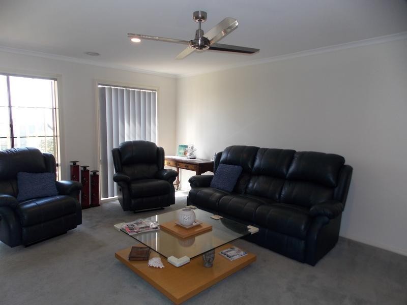 48 Manchester Drive, Skye VIC 3977