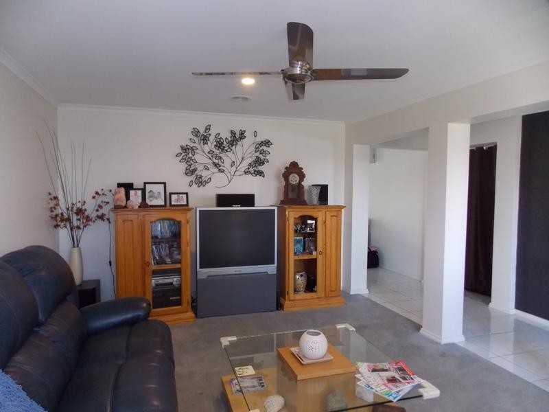 48 Manchester Drive, Skye VIC 3977