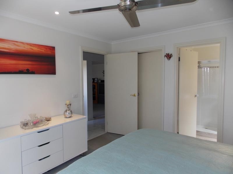 48 Manchester Drive, Skye VIC 3977