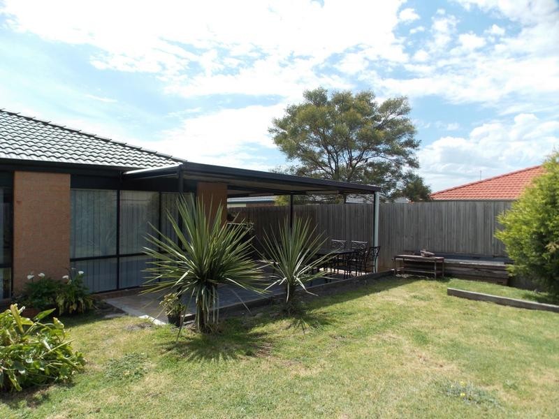 48 Manchester Drive, Skye VIC 3977