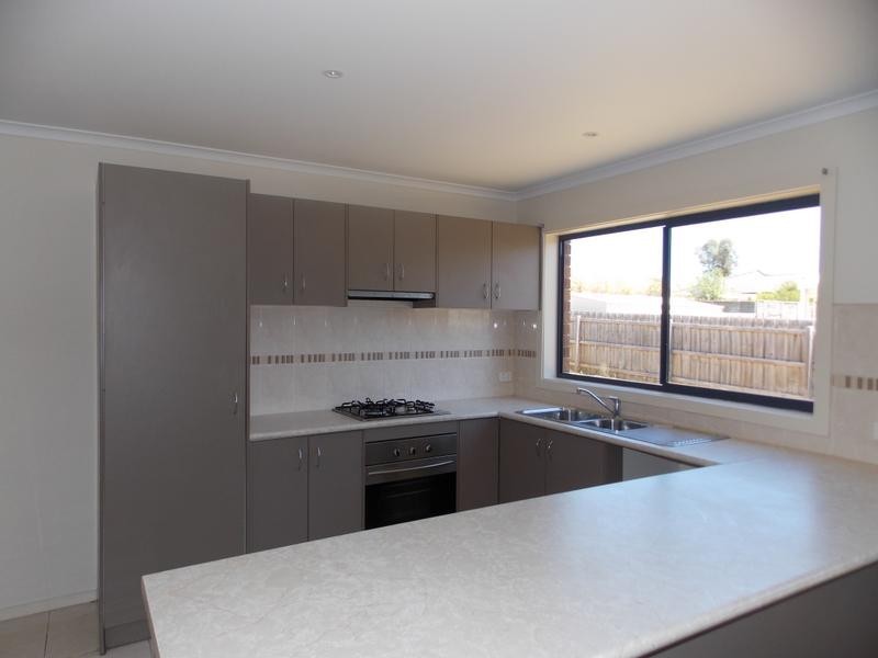 40 Spencer Drive, Carrum Downs VIC 3201