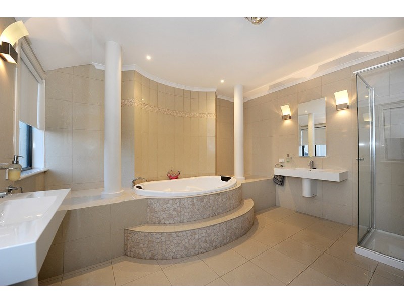 22 Bluewater Drive, Sandhurst VIC 3977