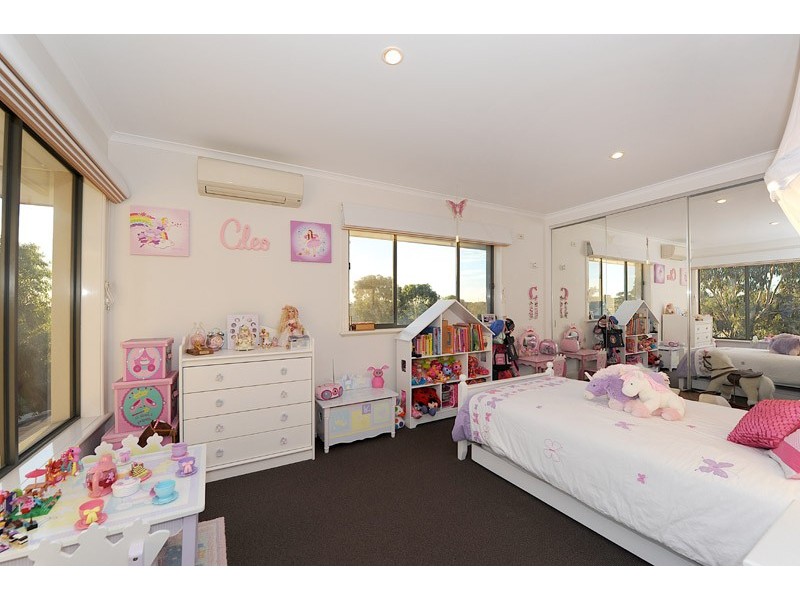 22 Bluewater Drive, Sandhurst VIC 3977