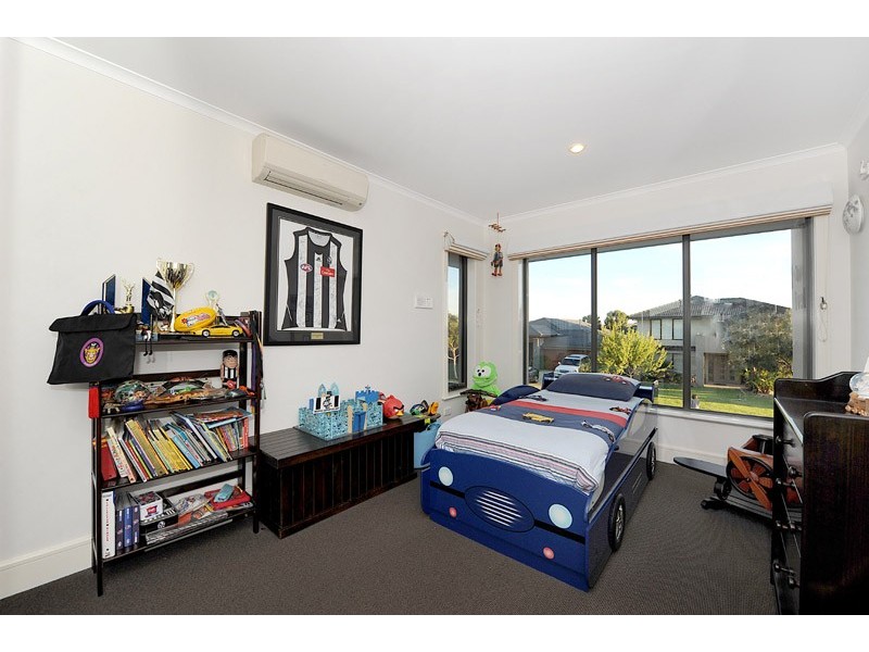 22 Bluewater Drive, Sandhurst VIC 3977