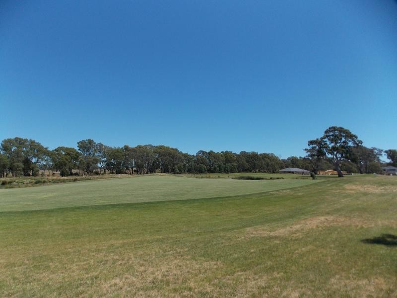 23 Nagle Drive, Sandhurst VIC 3977