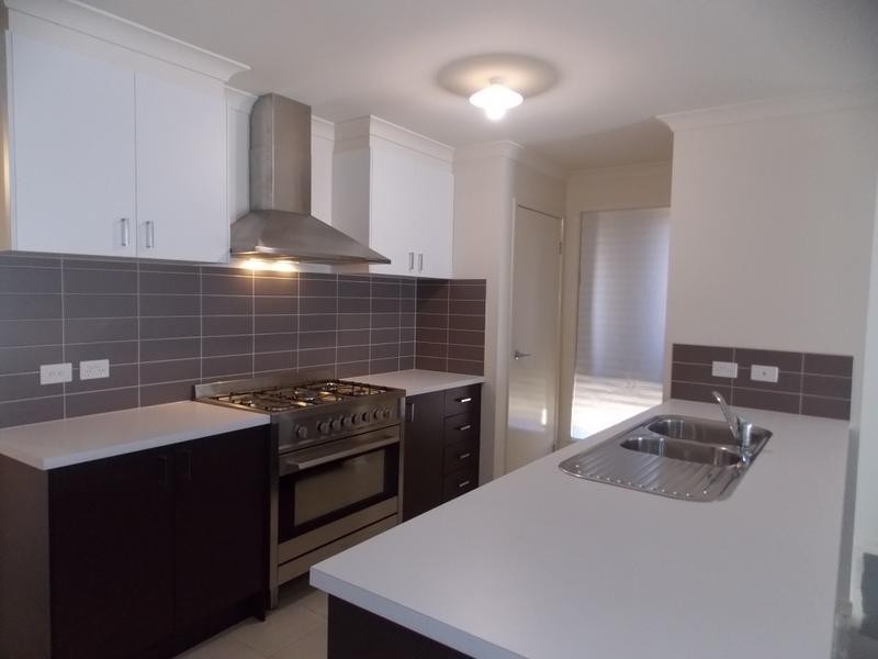 13 Malua Circuit, Sandhurst VIC 3977