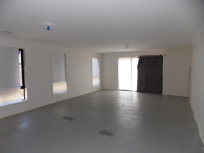 13 Malua Circuit, Sandhurst VIC 3977