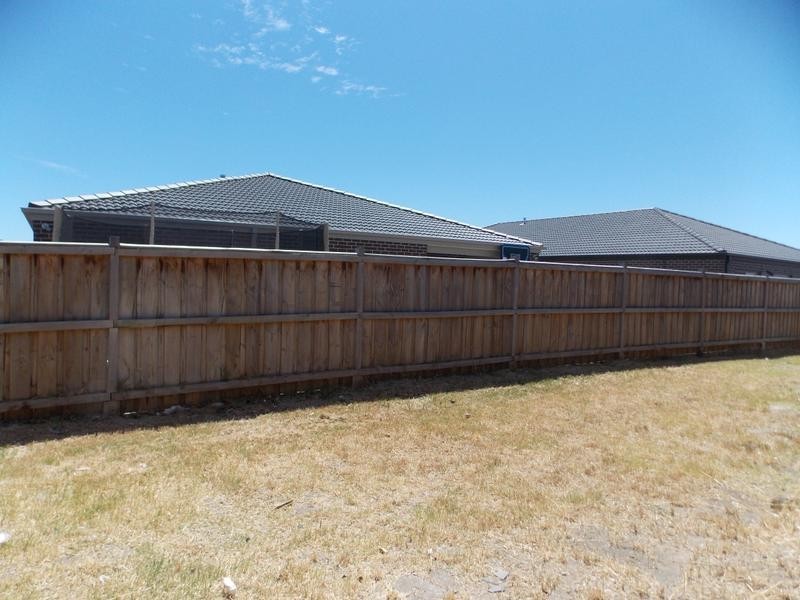 13 Malua Circuit, Sandhurst VIC 3977