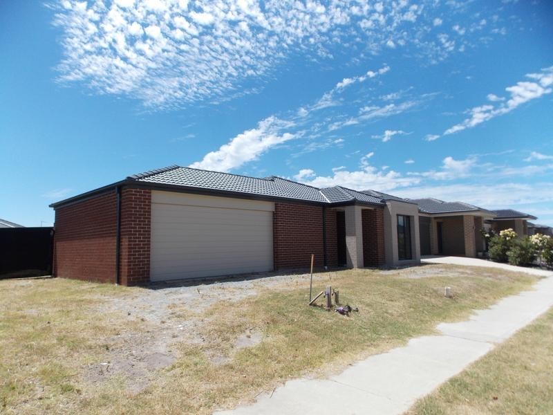 13 Malua Circuit, Sandhurst VIC 3977