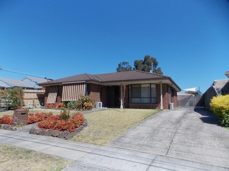 160 Lyrebird Drive, Carrum Downs VIC 3201